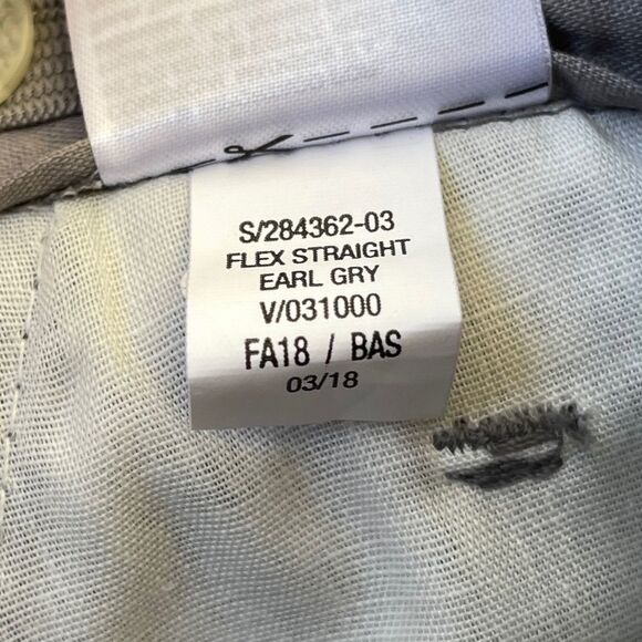 Old Navy Boys Built In Flex Grey Chino Pants Size 10H Husky New With Tags - Picture 10 of 10